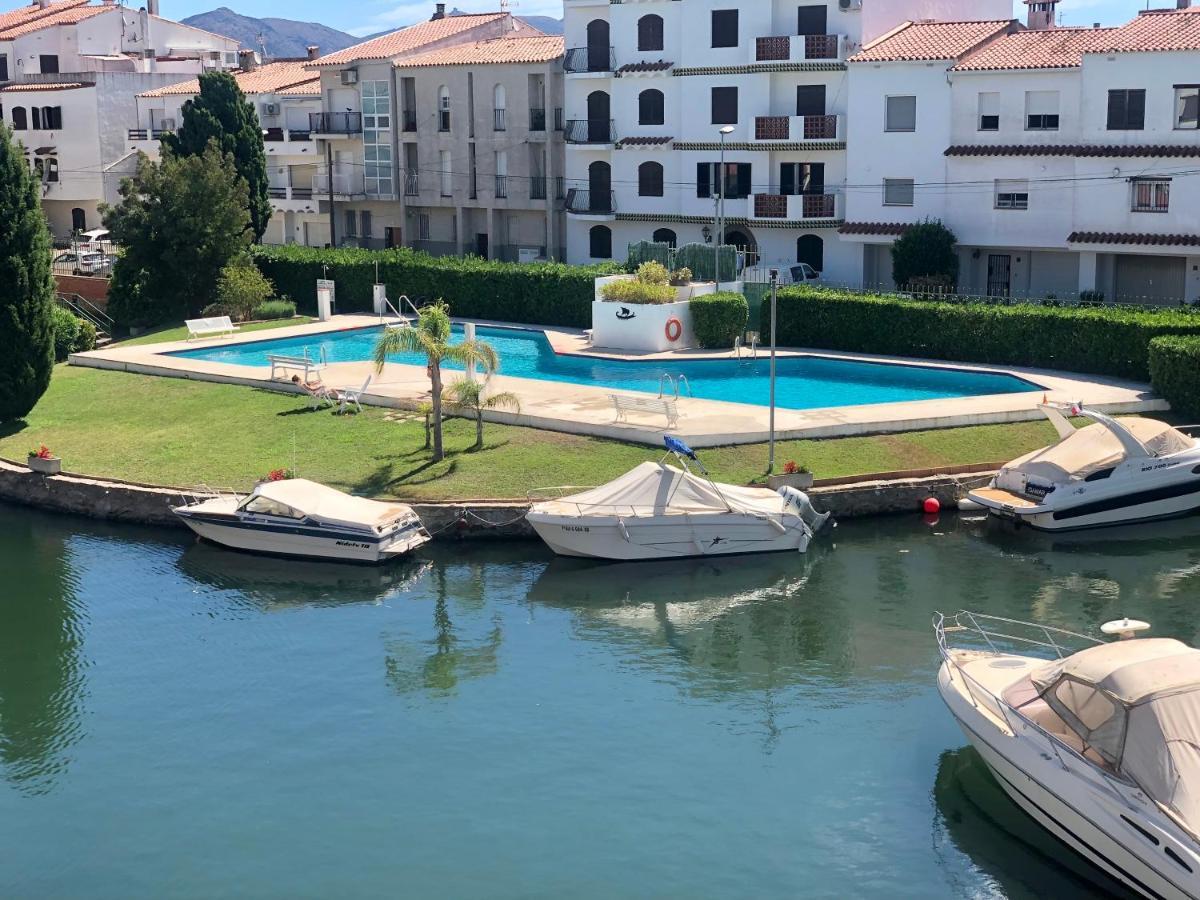 Port Sotavent 2C - Apartamento En La Marina De Empuriabrava - Piscina Comunitaria, - Parking - Vistas Al Canal - Cerca Centro Y Playa Экстерьер фото