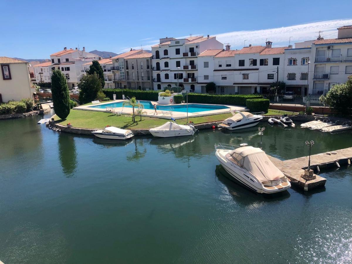 Port Sotavent 2C - Apartamento En La Marina De Empuriabrava - Piscina Comunitaria, - Parking - Vistas Al Canal - Cerca Centro Y Playa Экстерьер фото