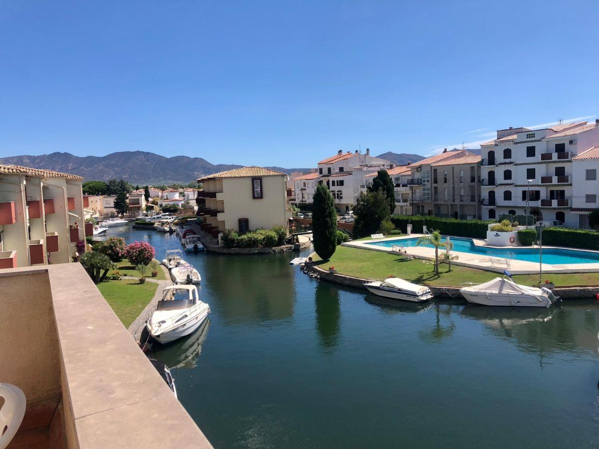 Port Sotavent 2C - Apartamento En La Marina De Empuriabrava - Piscina Comunitaria, - Parking - Vistas Al Canal - Cerca Centro Y Playa Экстерьер фото